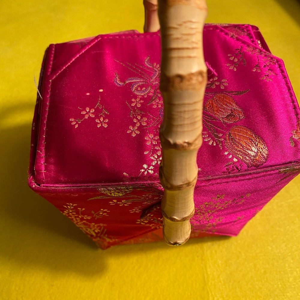 Purse - Picture 2 of 8